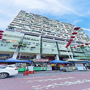 Oyo 90138 Hotel Elwarda Klcity